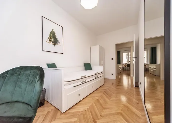 Проживание в семье Centrum *