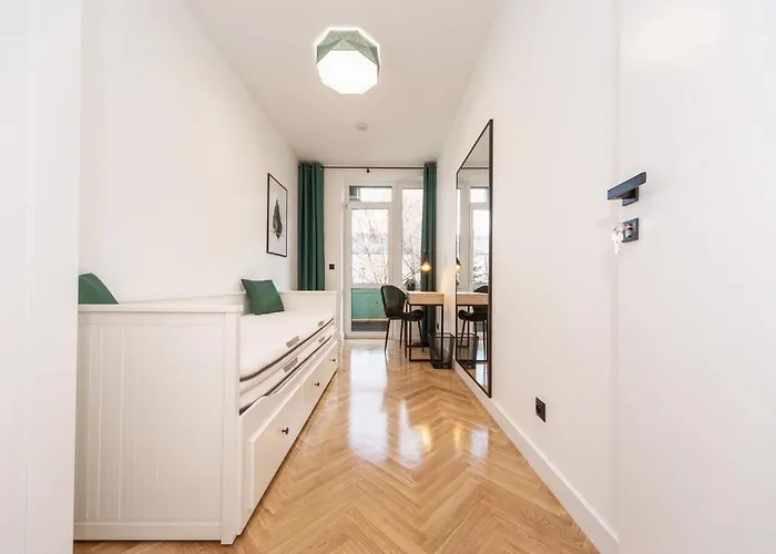 Проживание в семье Centrum *